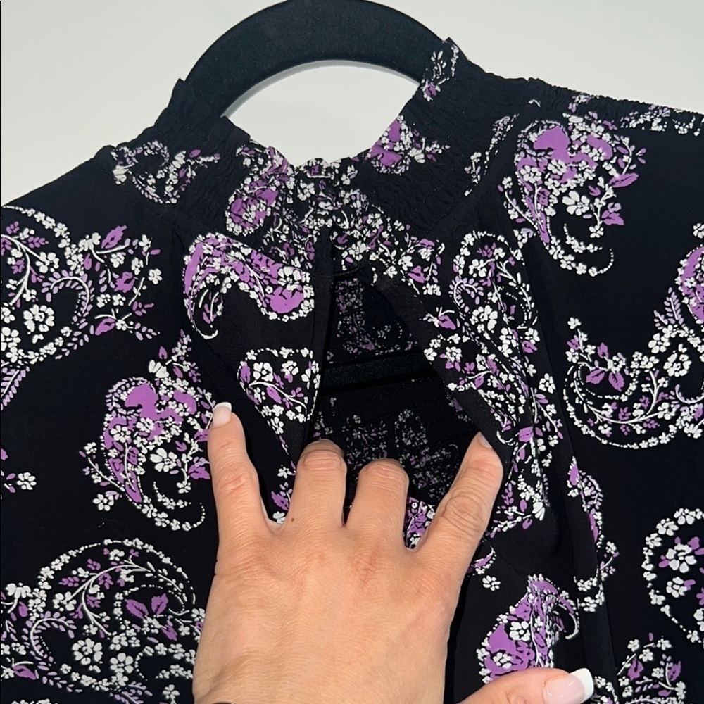 LOFT Black and Purple Paisley Women's Top - size small - Picture 5 of 10